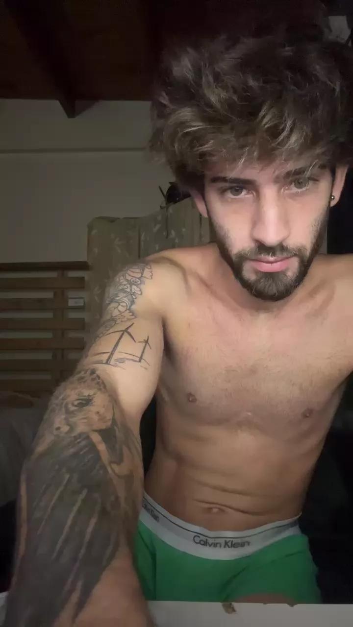 Tlfenix on Cam4 