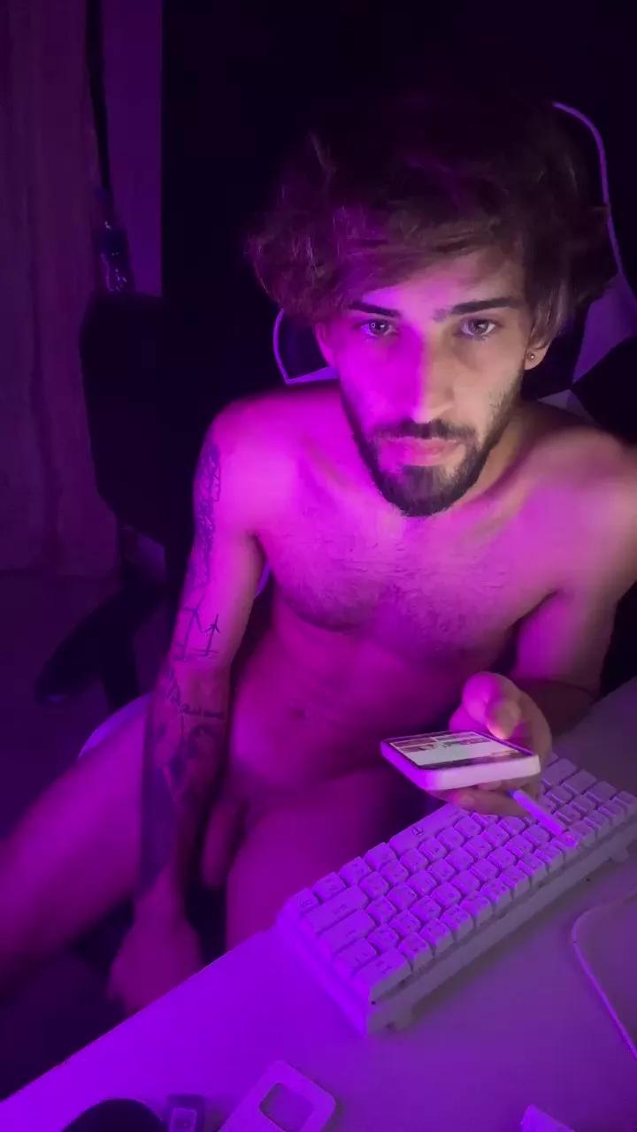 Tlfenix on Cam4 
