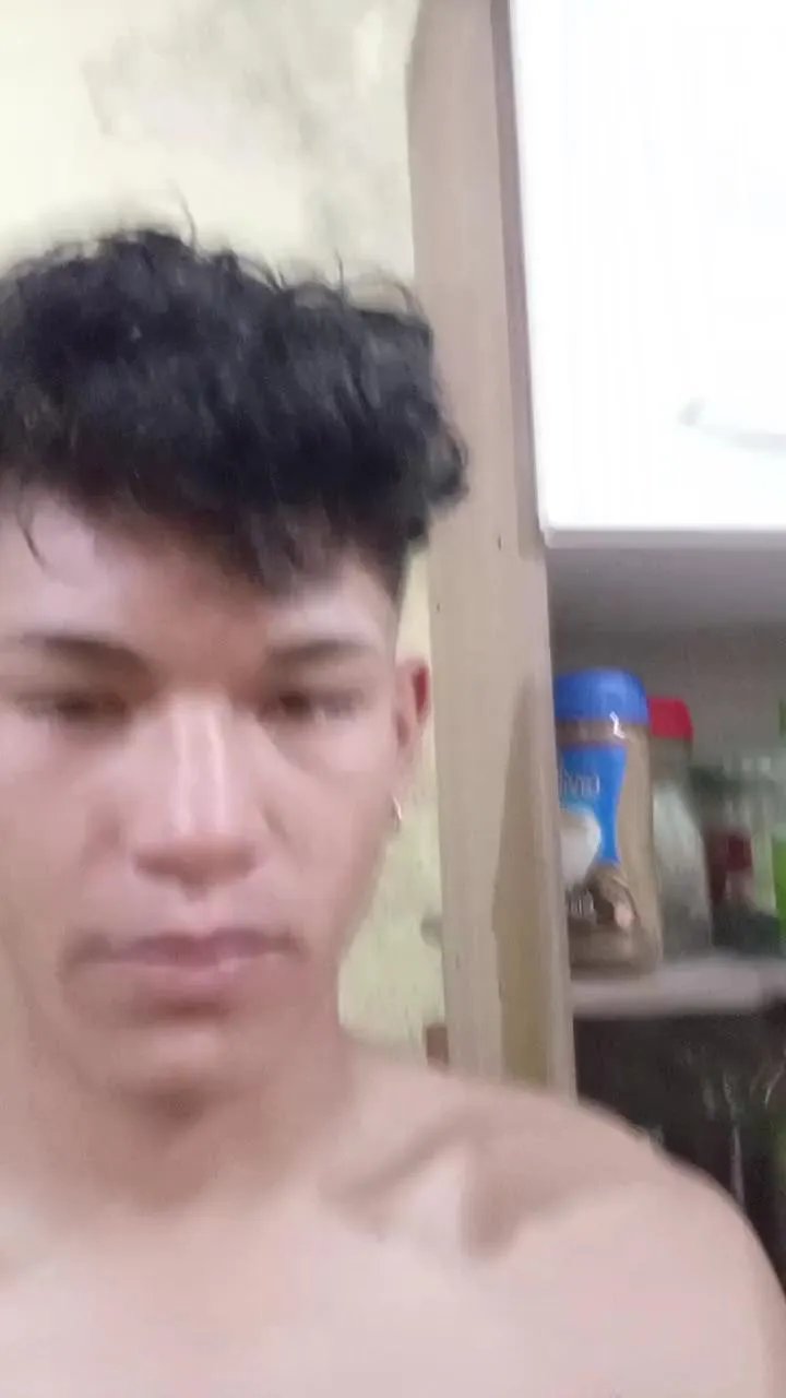 Offline tobiasgomez21 on Cam4