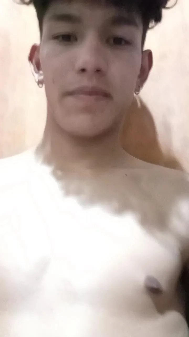 Offline tobiasgomez21 on Cam4