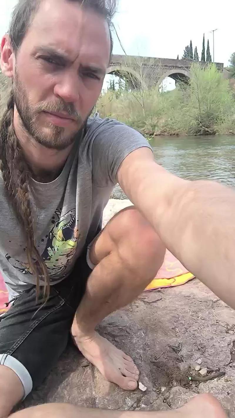 toinuss on Cam4 