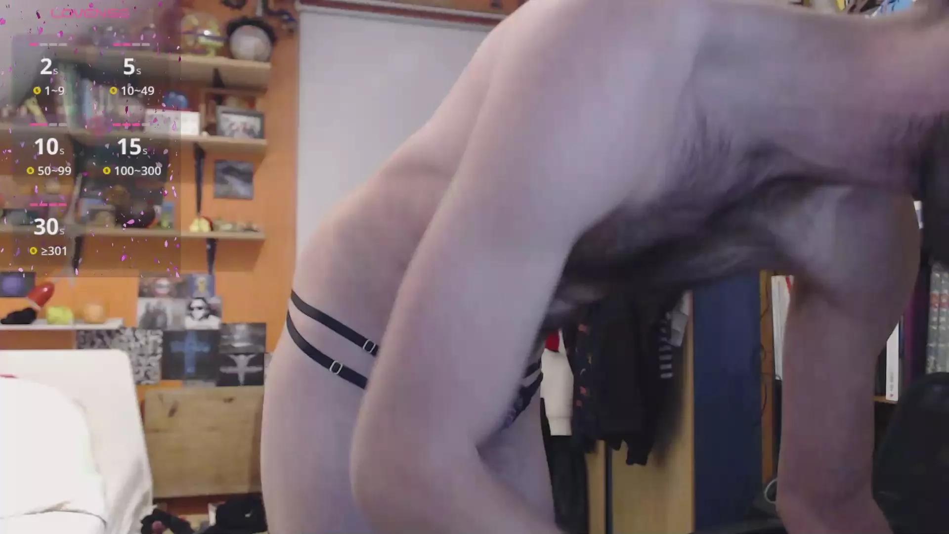toinuss on Cam4 