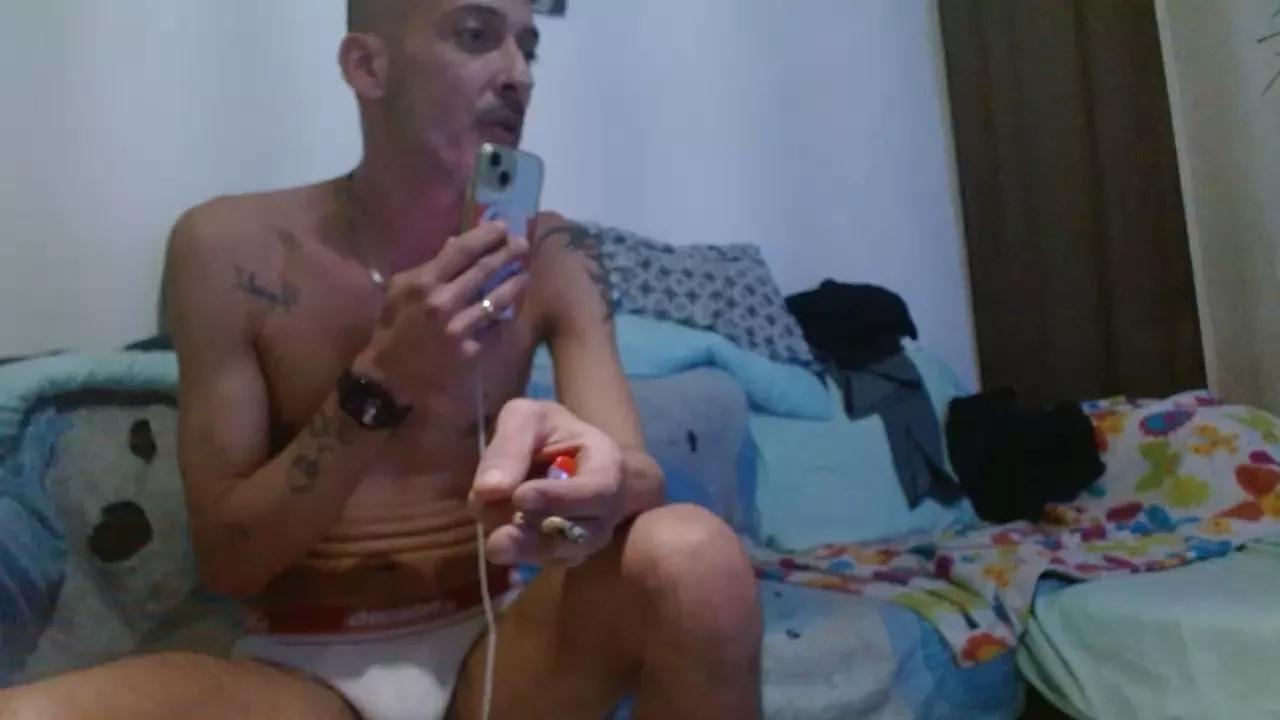 toniynano on Cam4 