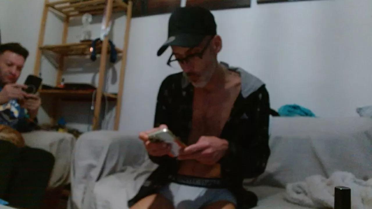 toniynano on Cam4 