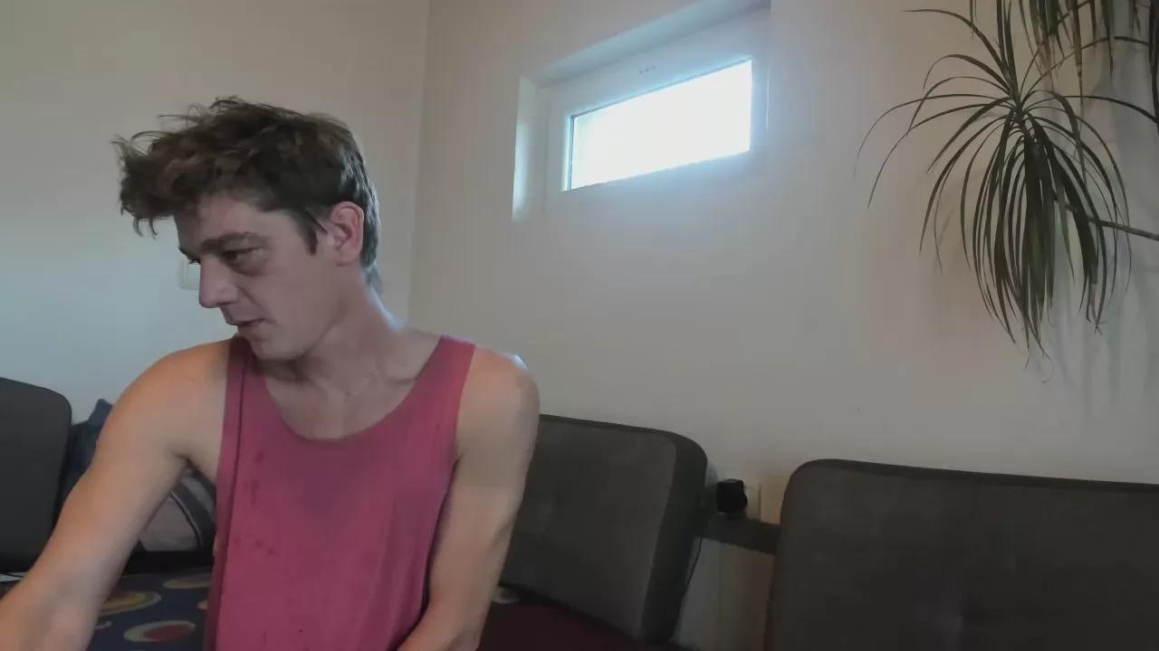 toyboy003 on Cam4 
