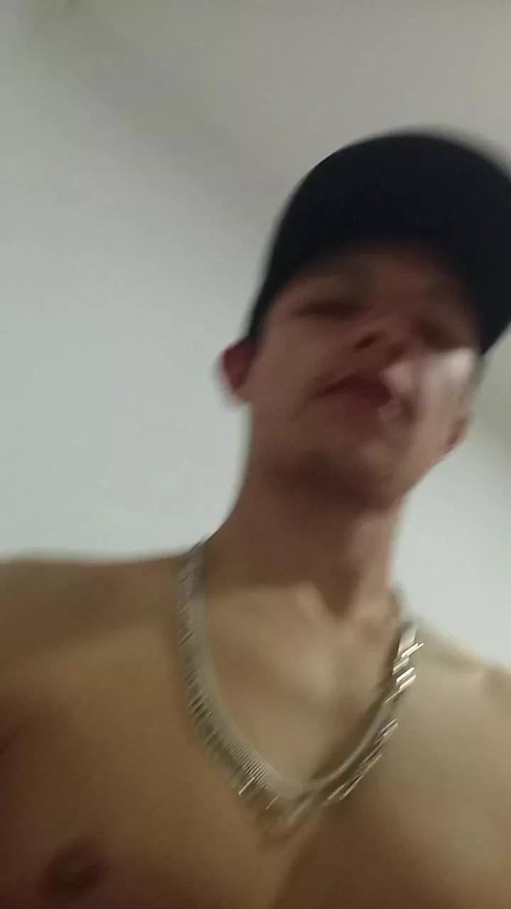 Tupapalarga on Cam4 