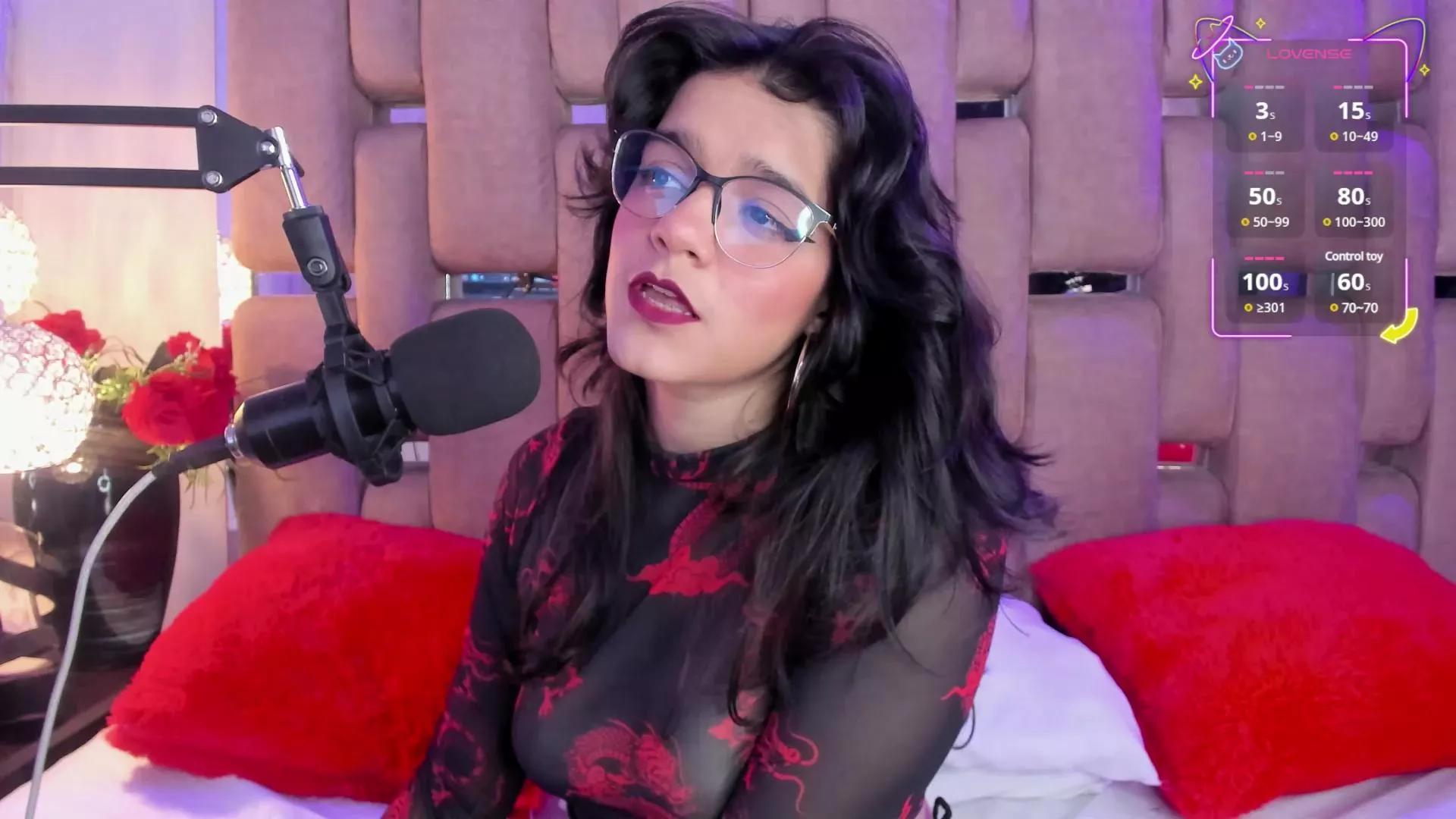 ValerieKay on Cam4 