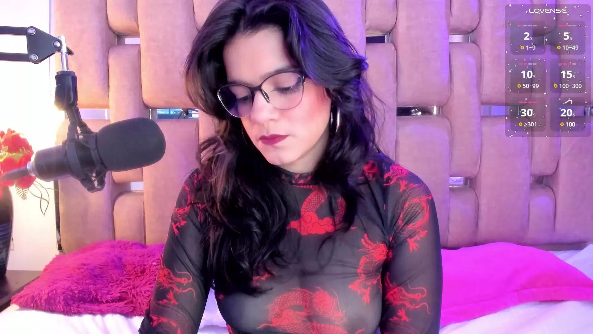 ValerieKay on Cam4 