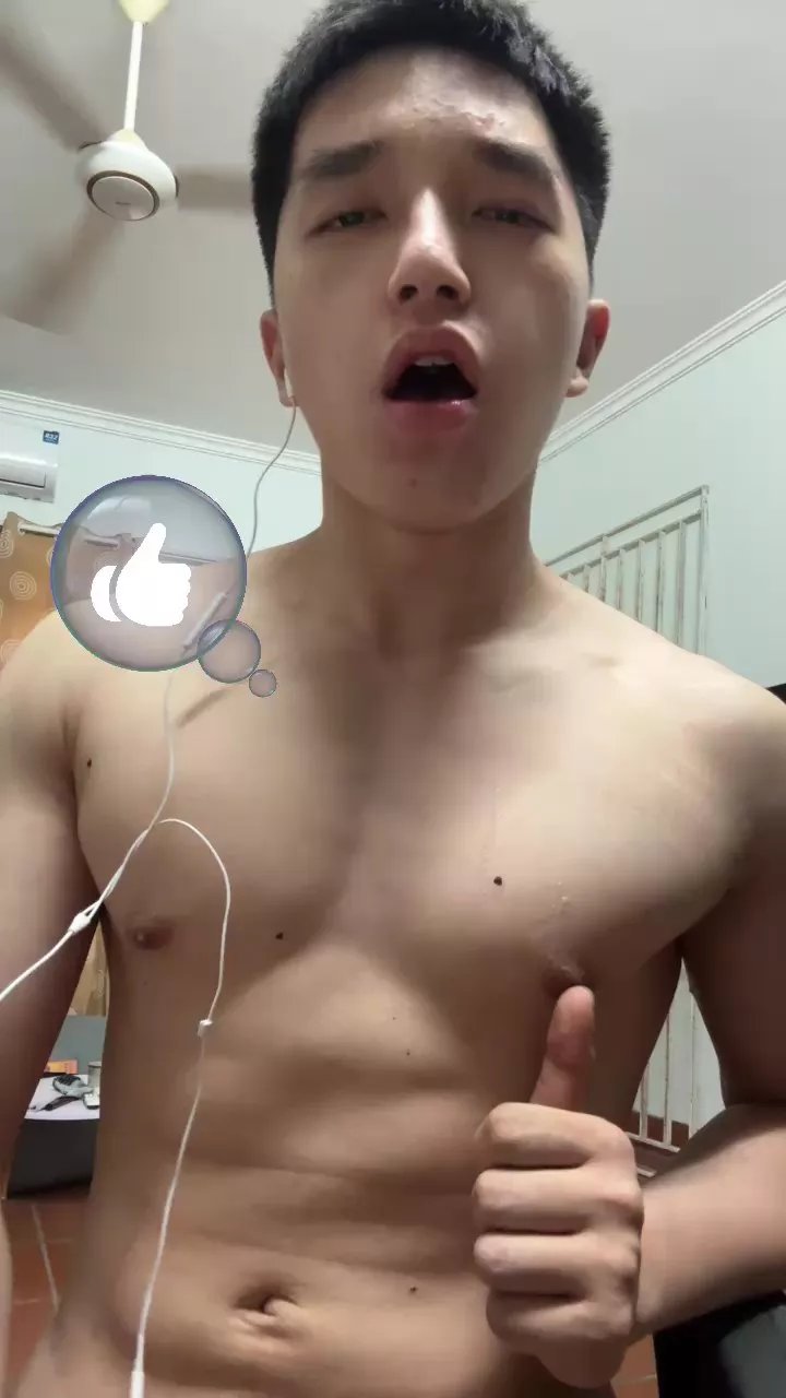 Offline VieMuscularStu on Cam4