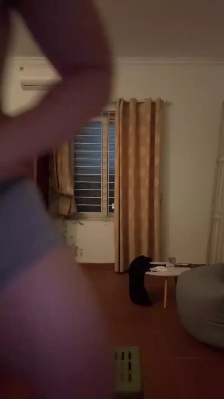 Offline VieMuscularStu on Cam4