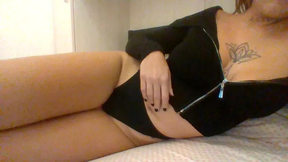 Violetta2022 on Cam4 