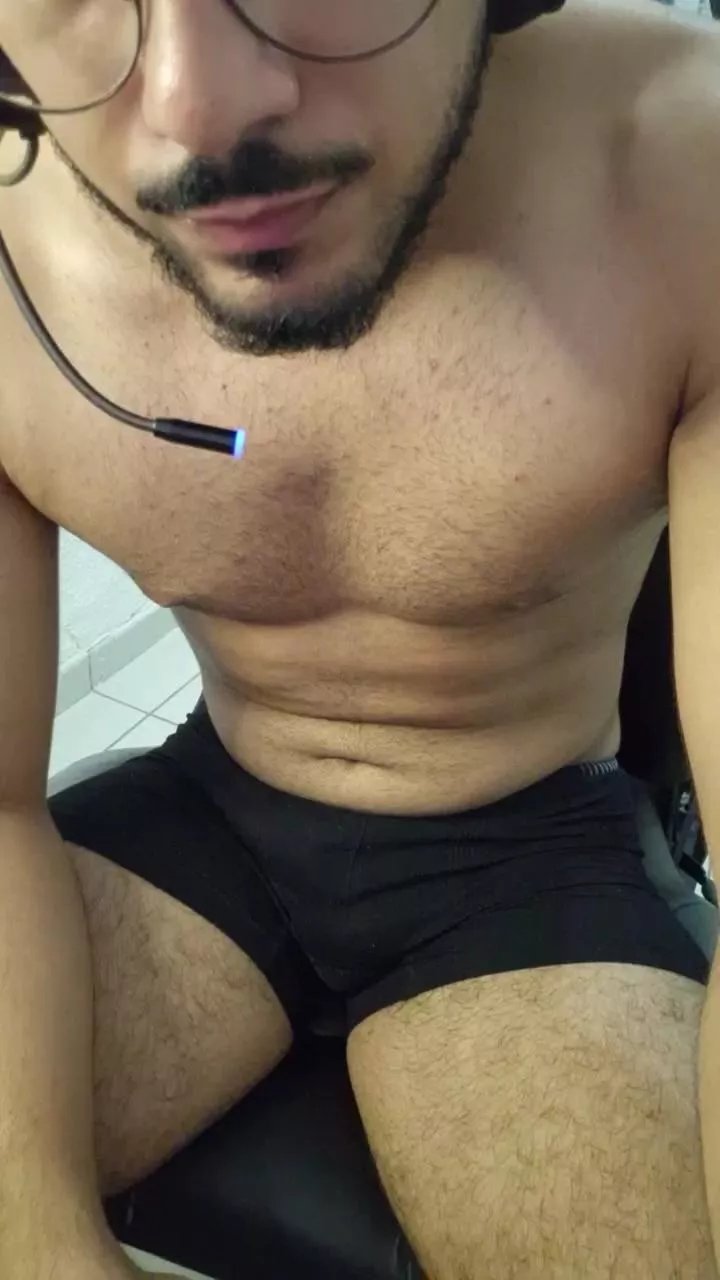 Offline Virginianjo_20 on Cam4