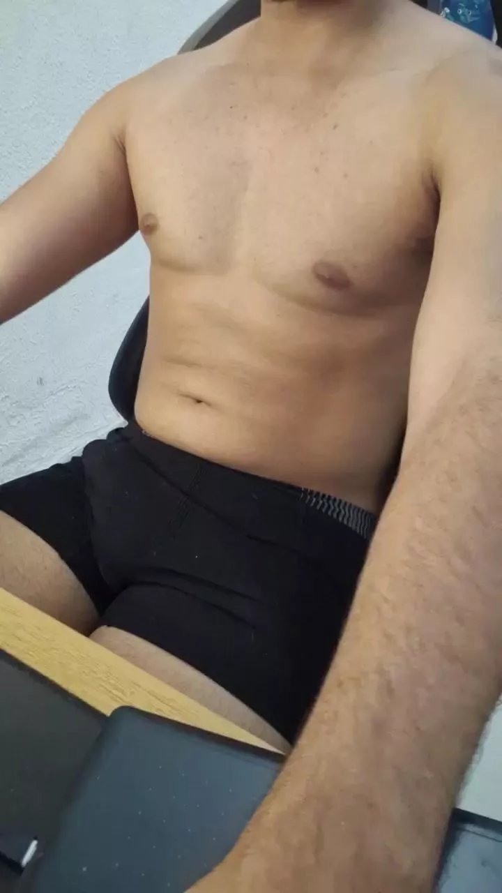 Offline Virginianjo_20 on Cam4