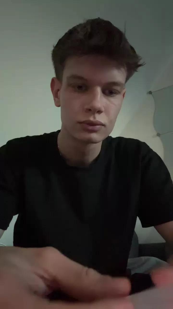 wantedboy3 on Cam4 