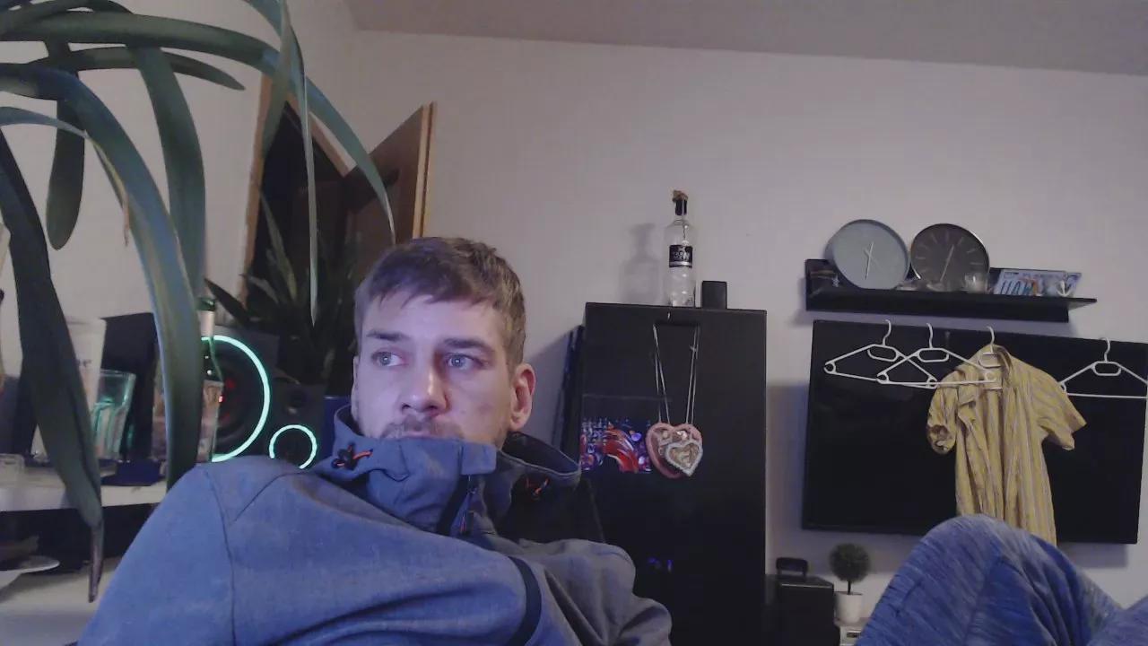 Widersacha on Cam4 