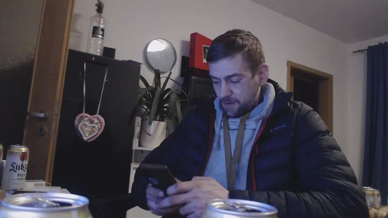 Widersacha on Cam4 