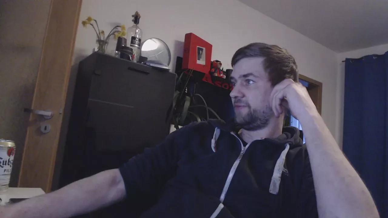 Widersacha on Cam4 
