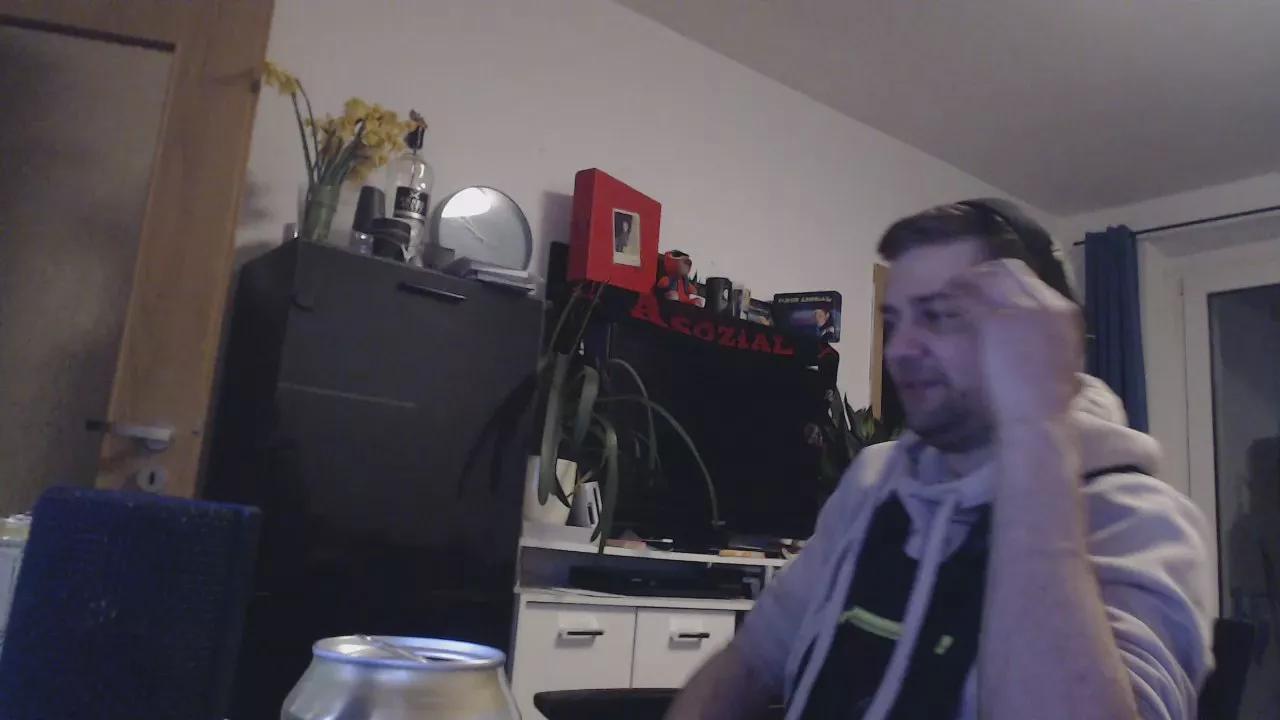 Widersacha on Cam4 