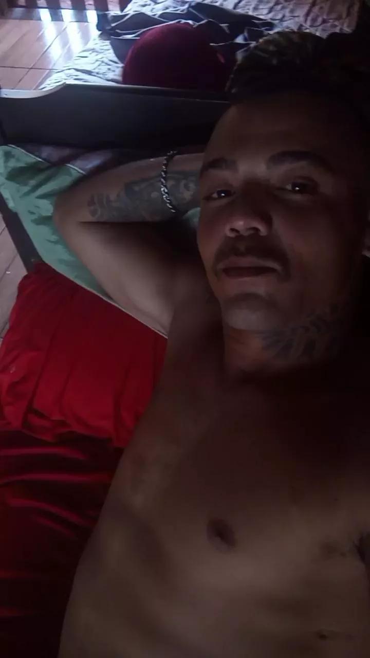 wilbert_sexy on Cam4 
