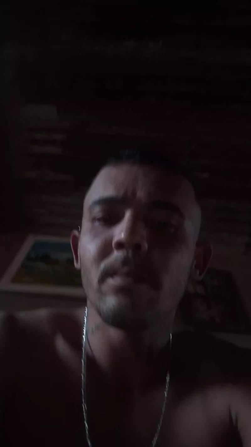 wilbert_sexy on Cam4 