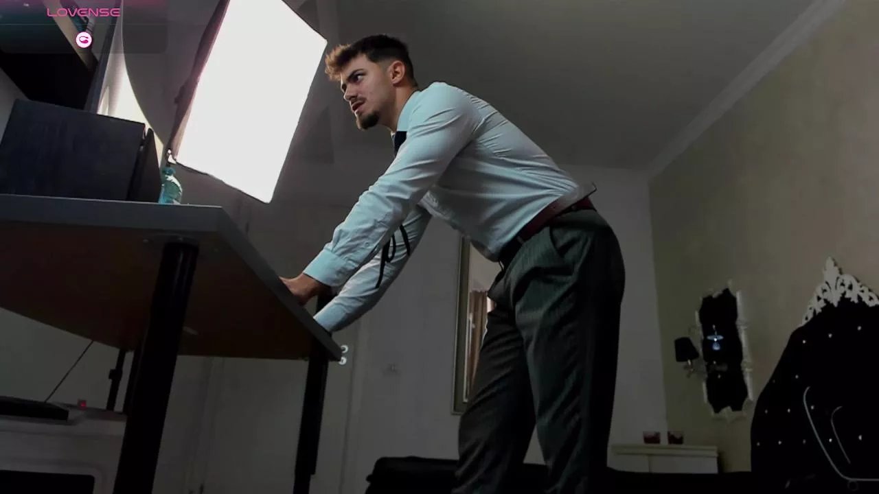 Offline WilsonJules on Cam4