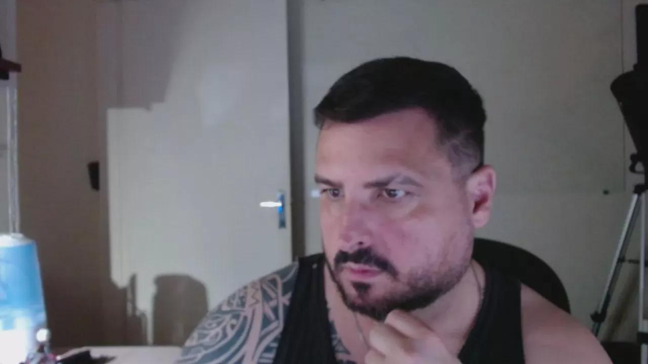 wluizzz on Cam4 