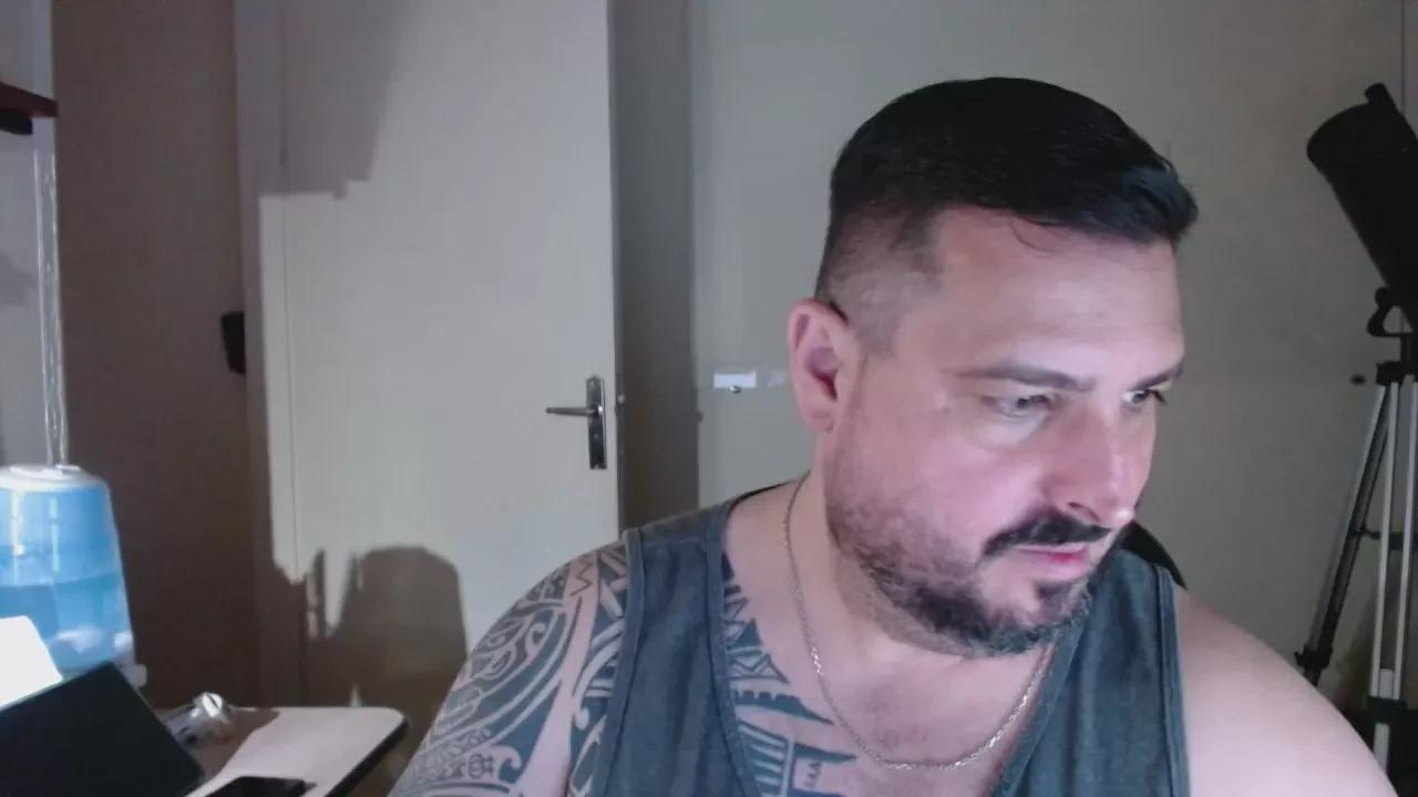 wluizzz on Cam4 