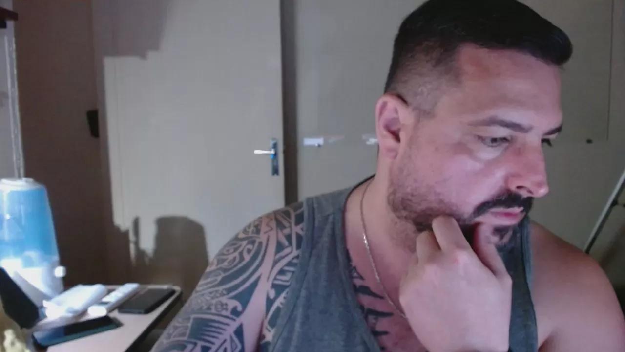 wluizzz on Cam4 