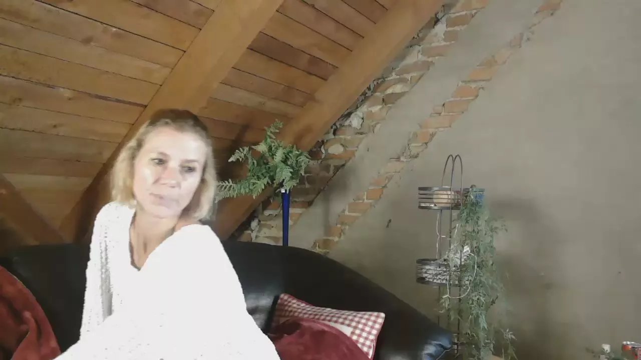 Offline xcYola on Cam4