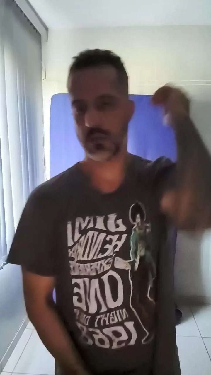 Offline xxMorenosexx on Cam4