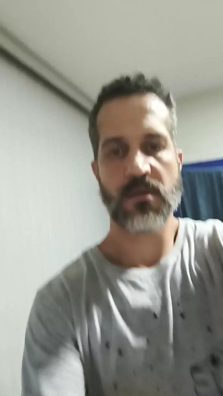 Offline xxMorenosexx on Cam4