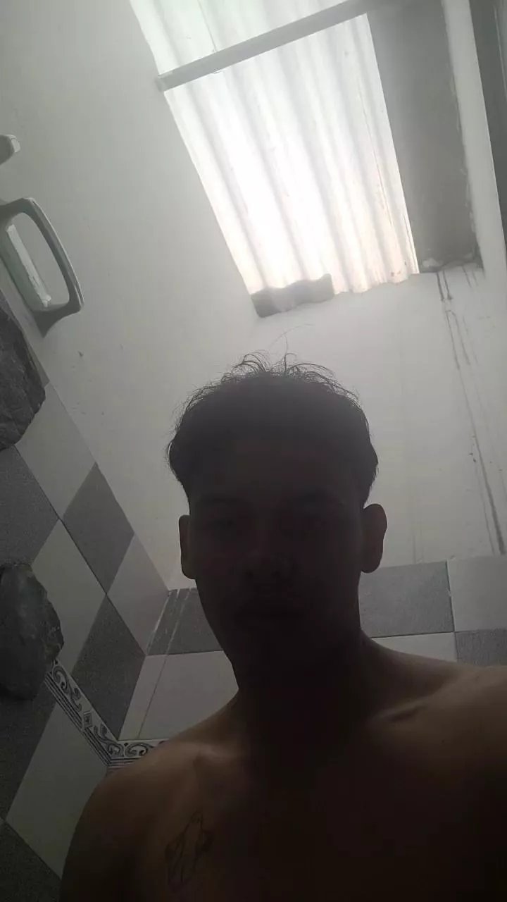 Offline Yeremisam on Cam4