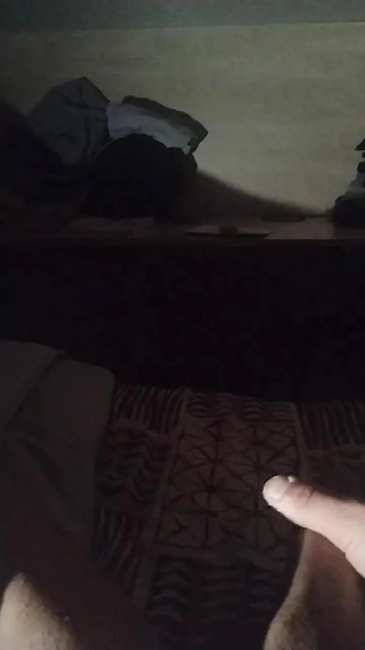 Offline youness22 on Cam4