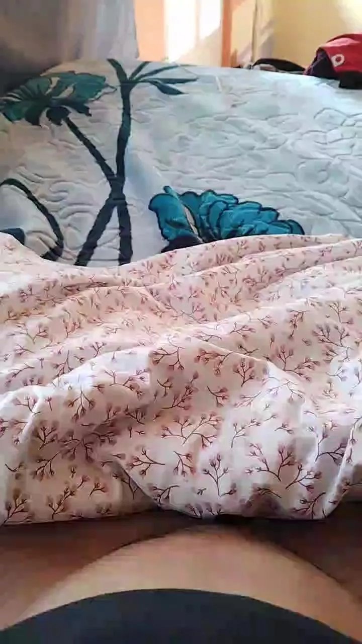 Offline youness22 on Cam4