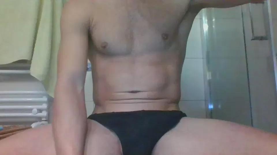 youngforold20 on Cam4 