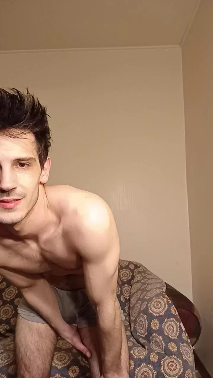 Yourboyforyou on Cam4 