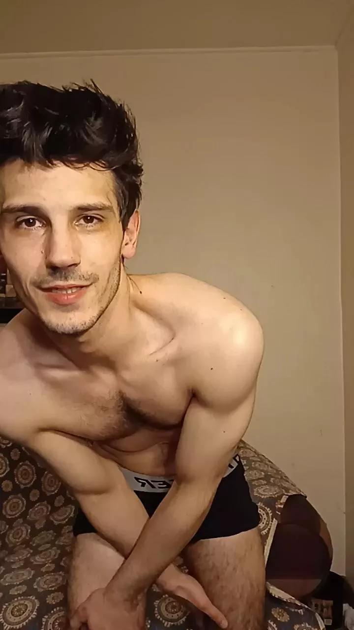 Yourboyforyou on Cam4 