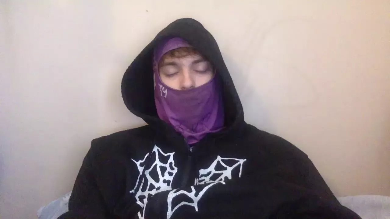 Offline yourmine427 on Cam4