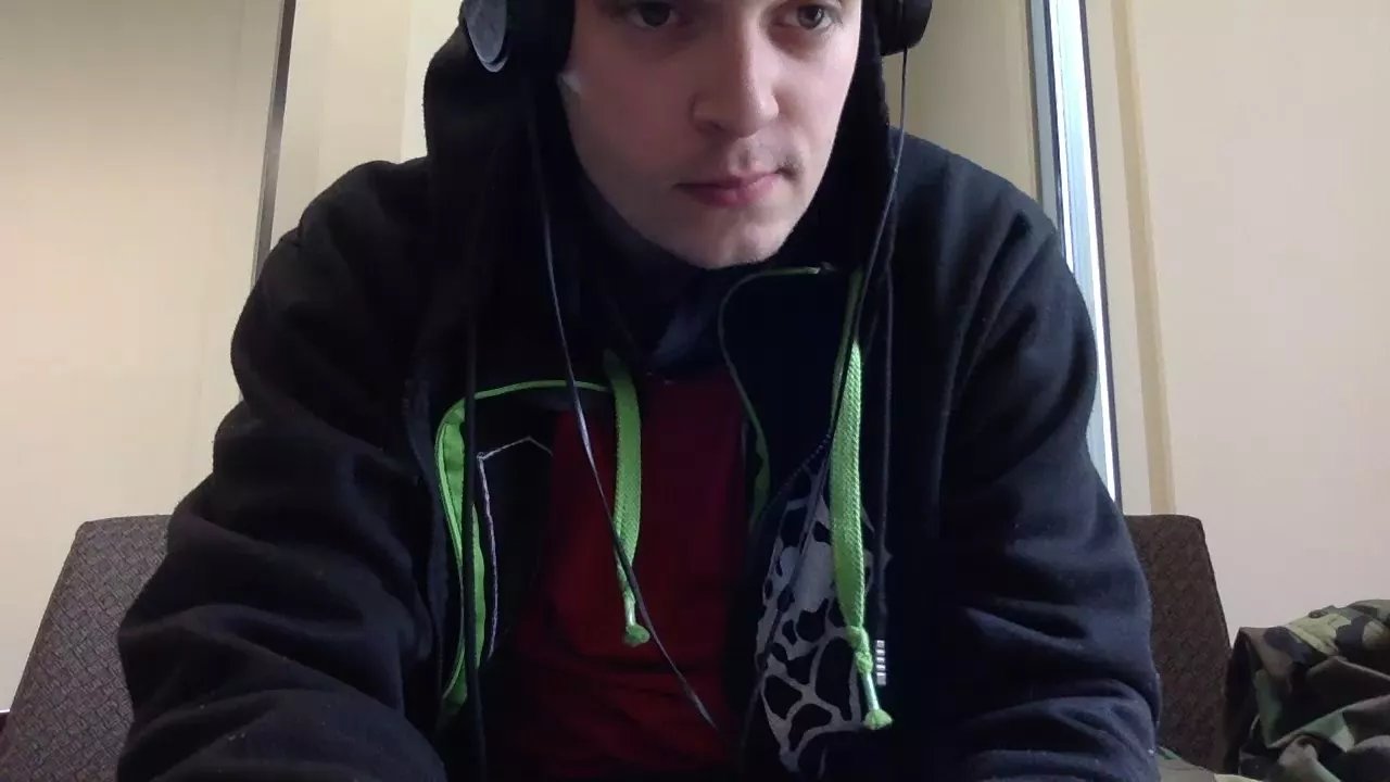 Offline yourmine427 on Cam4