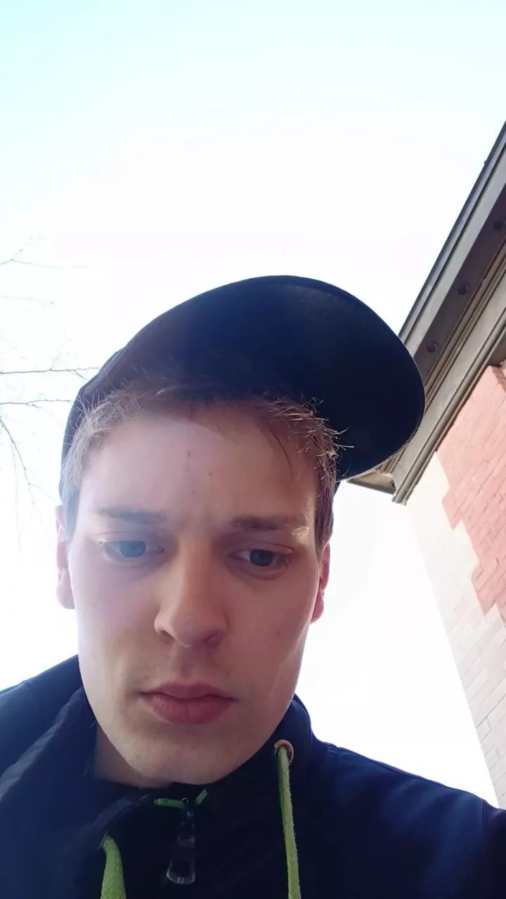 Offline yourmine427 on Cam4