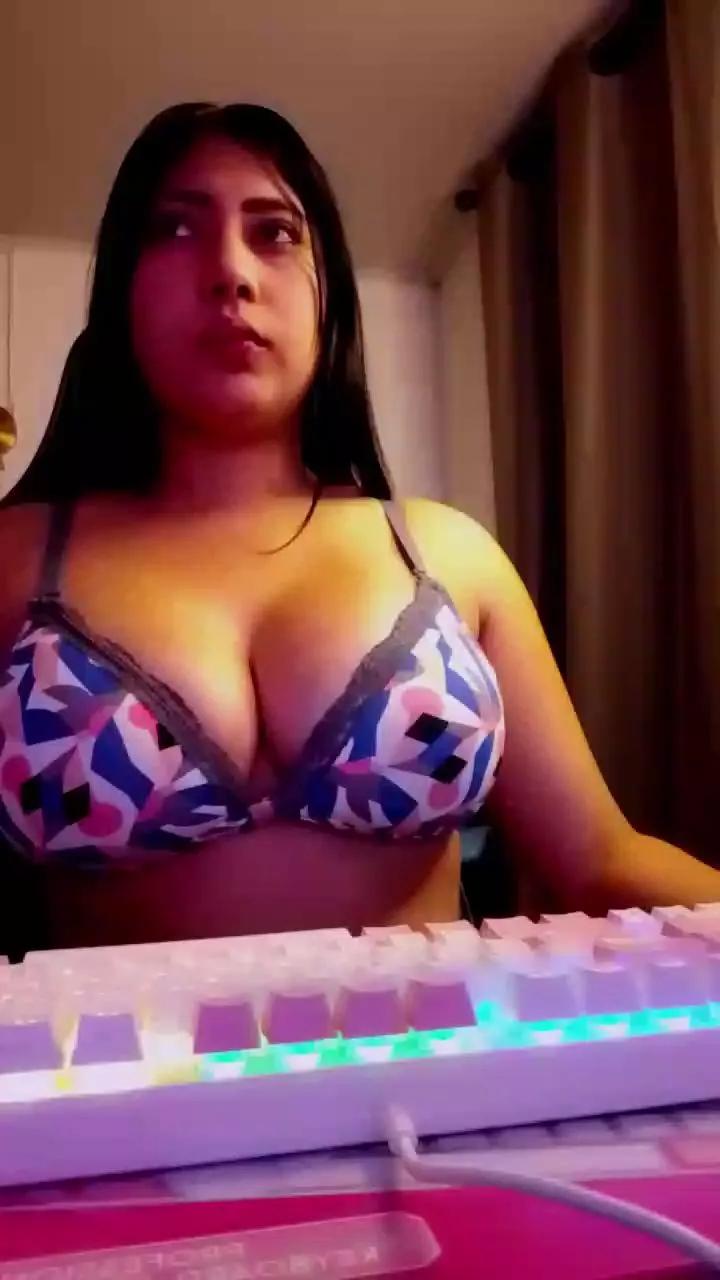 zoe_kimm on Cam4 