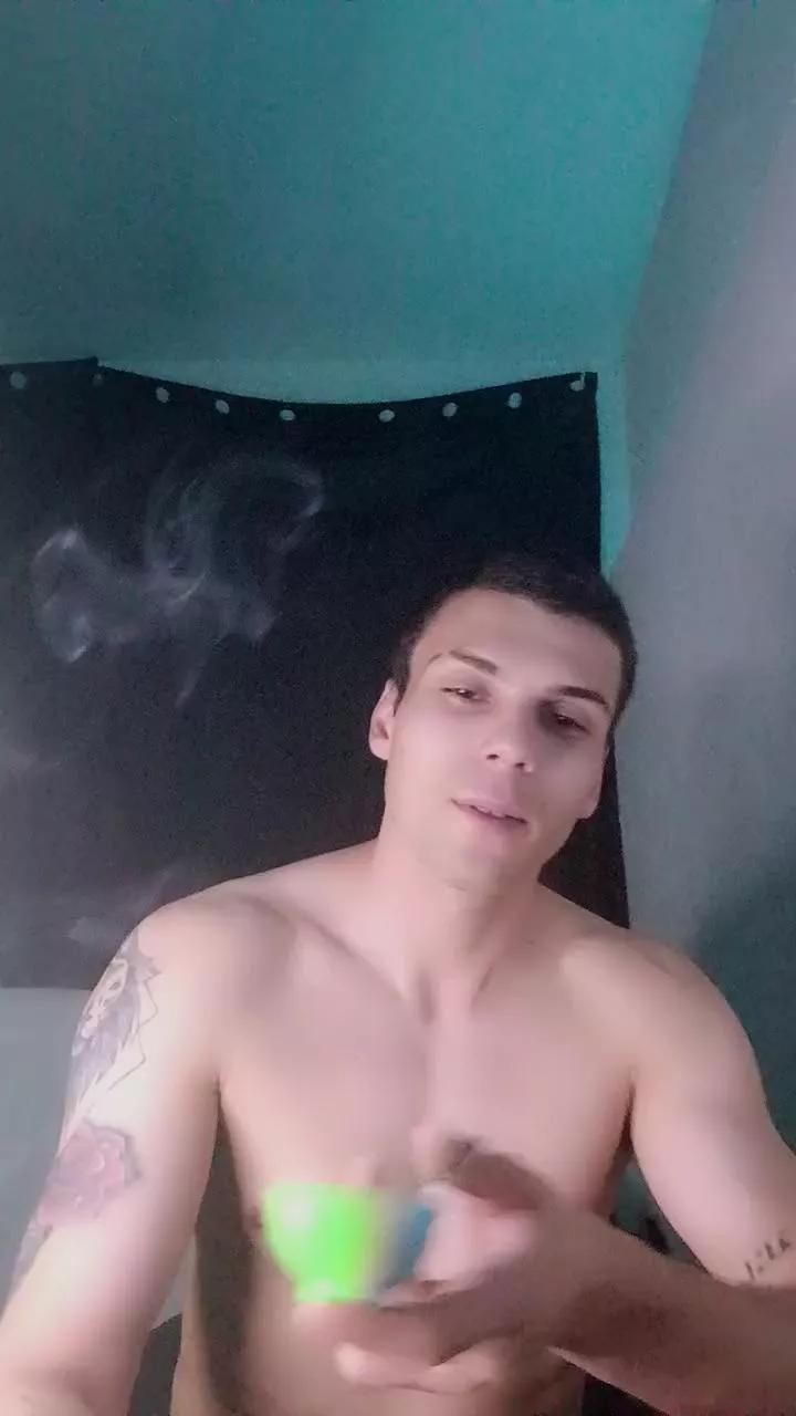 Zyonprive on Cam4 