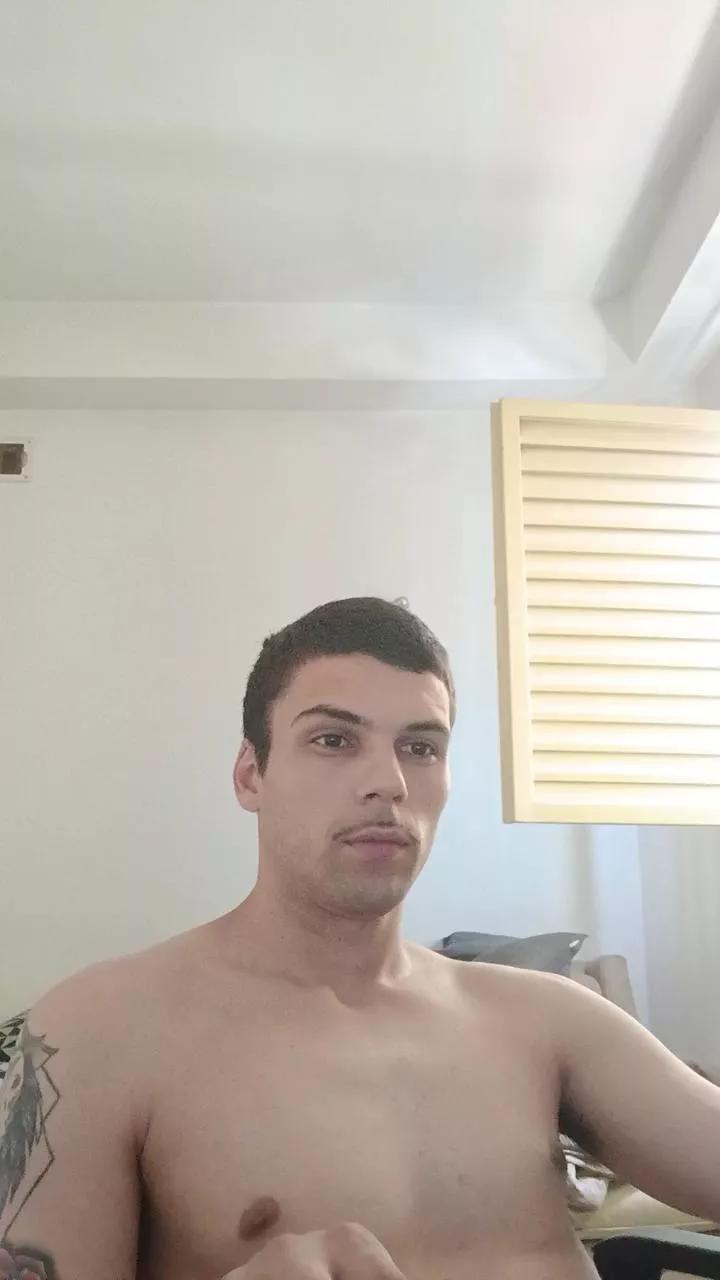 Zyonprive on Cam4 