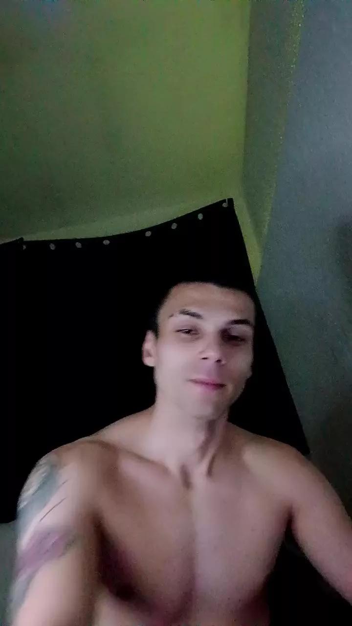 Zyonprive on Cam4 