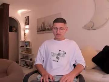 a_lejandro_08 on Chaturbate