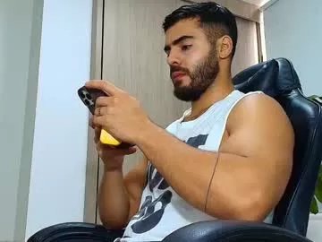 Freechat andrew_west_ on Chaturbate