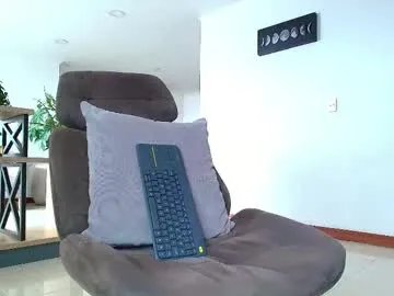 Freechat andrew_west_ on Chaturbate