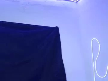 Freechat bella_warzon on Chaturbate