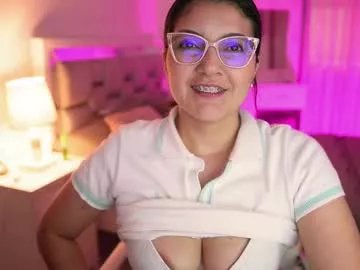 Freechat camila_buitrago on Chaturbate
