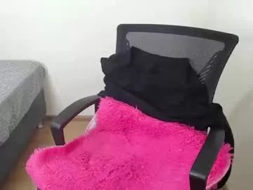 Freechat chanelsexyy on Chaturbate